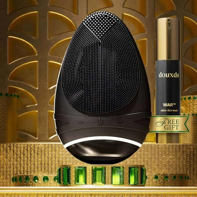 FLEX Face Brush with Free WAR Gift